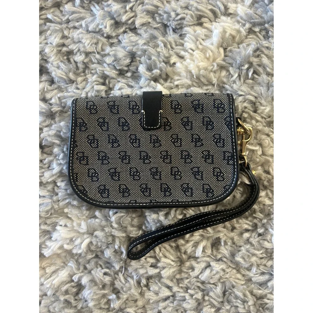 Dooney & Bourke Monogram Jacquard Leather Trim Turn Lock Wristlet Navy Black